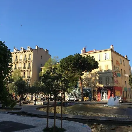 Le Studio Des Artistes Apartment *
